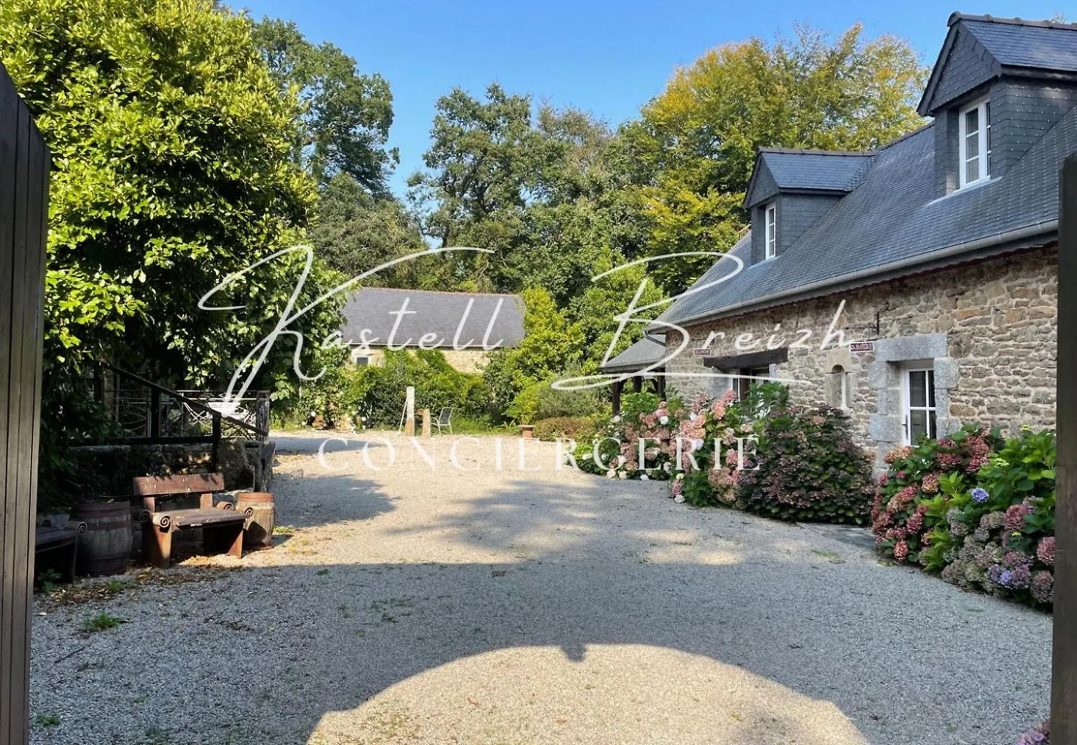 Holiday home La Familiale Du Manoir De Kerollivier Villa Saint-Gilles-Pligeaux