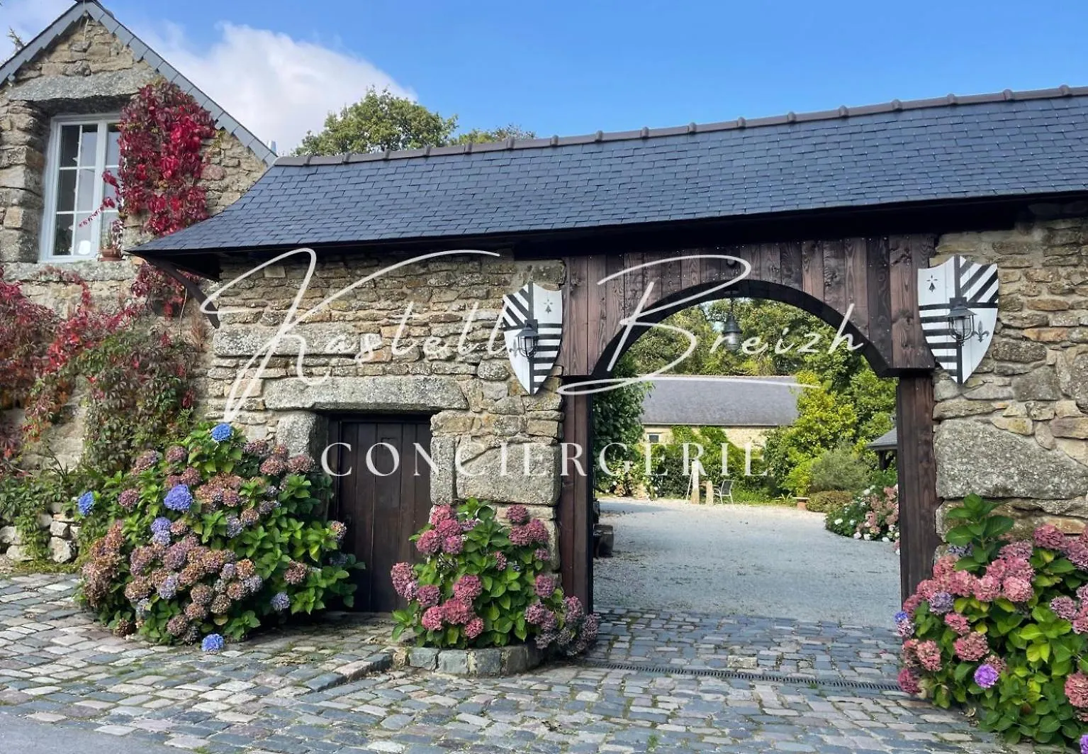 La Familiale Du Manoir De Kerollivier Villa Saint-Gilles-Pligeaux